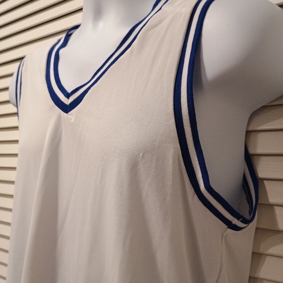 NWT Andrew Christian Men's White and Blue Sleeveless Muscle Shirt Size Medium - Picture 4 of 7
